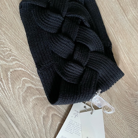 Braided Knit Head Wrap - Picture 4 of 6